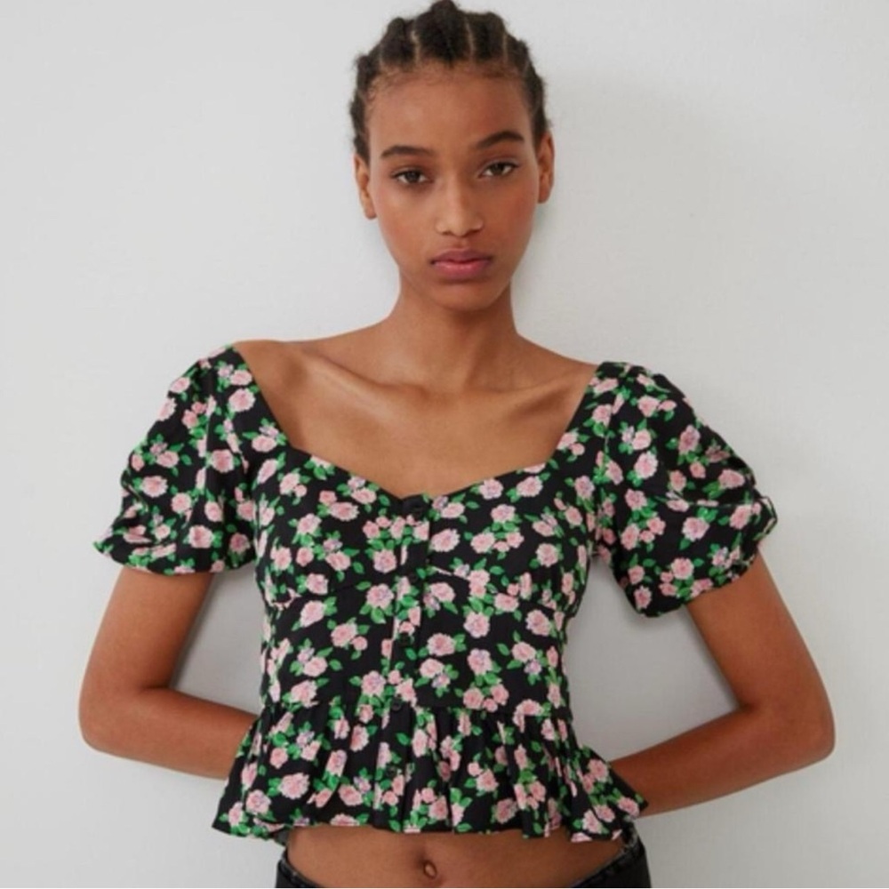 Zara Puff Sleeve Floral Ruched Top with zipper, viscose, size medium